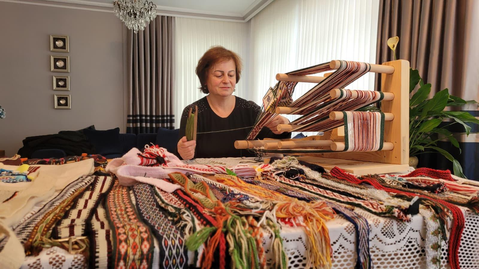 Traditional Turkish card weaving aims to reach new generations