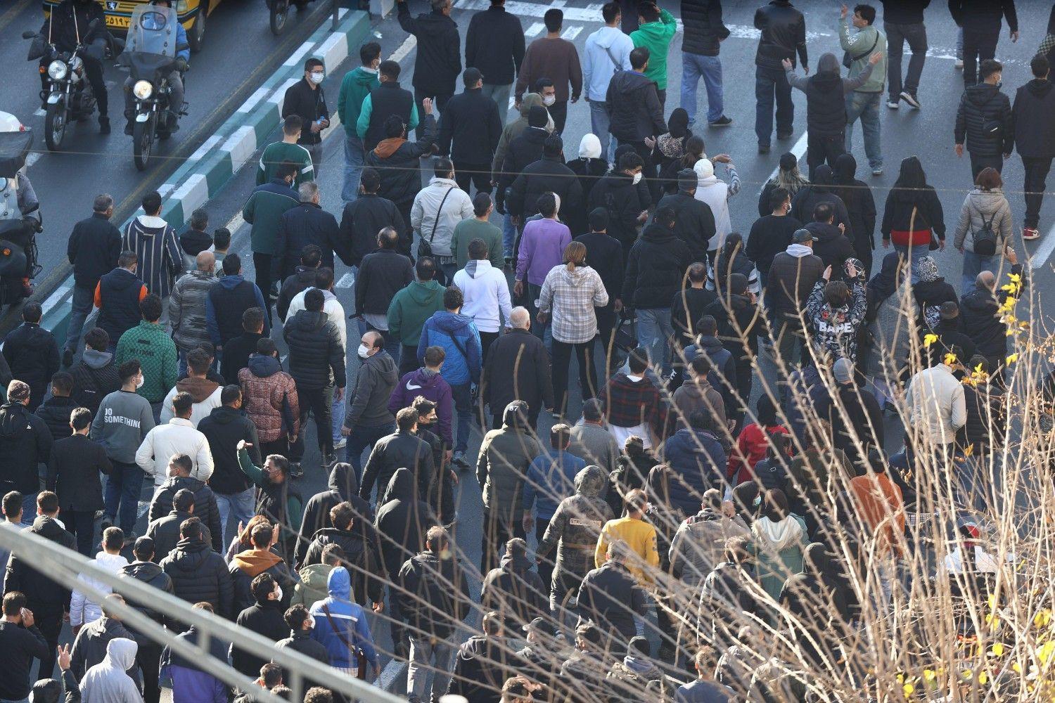 Member of Iranian security forces killed during protests