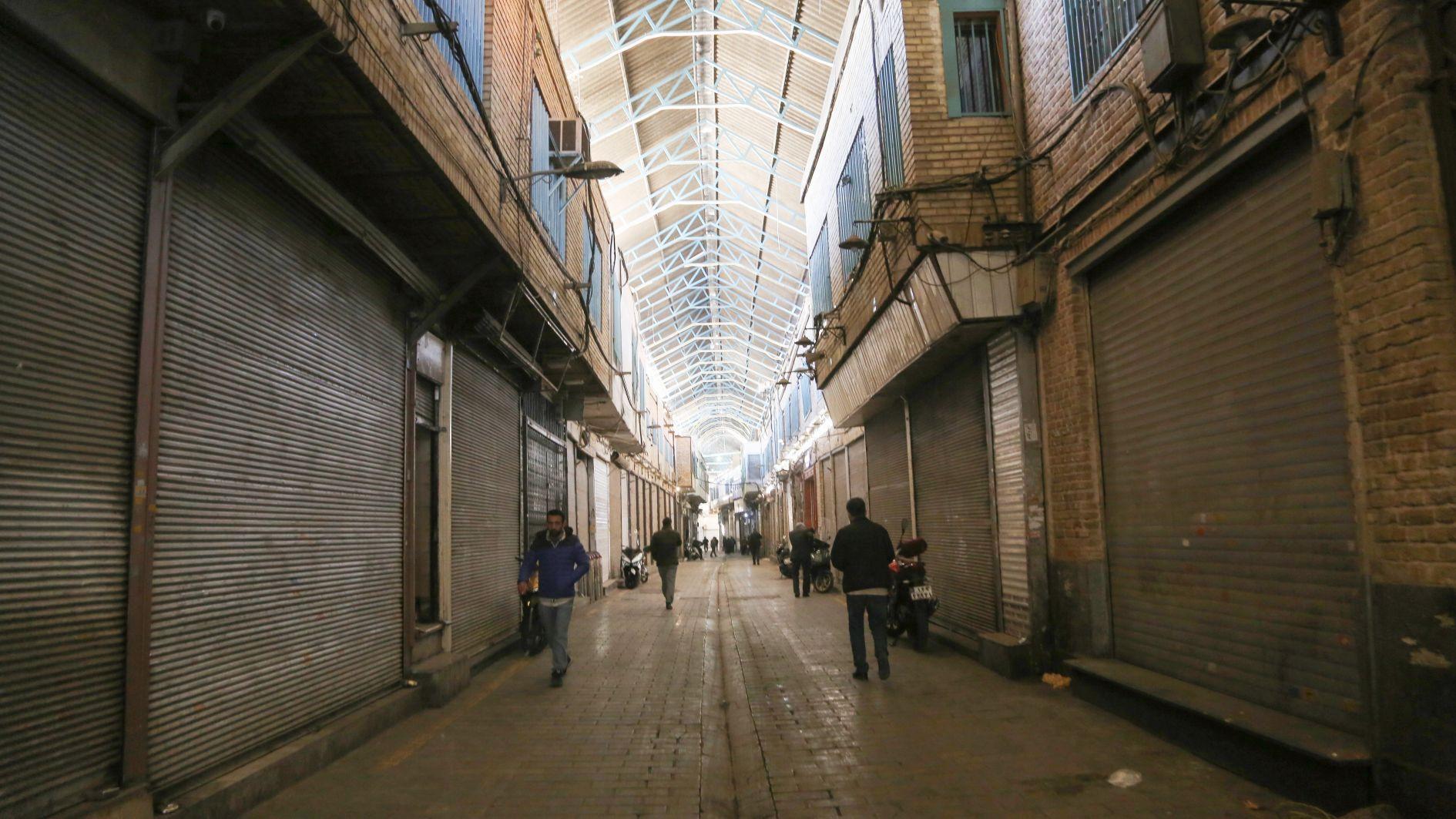 Khamenei says will not yield as Iran protests simmer, death toll rises