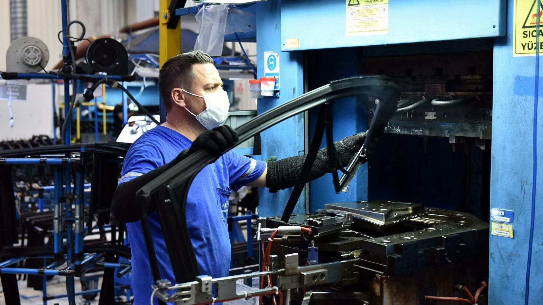 Turkish industry achieves record $195 billion in exports in 2025