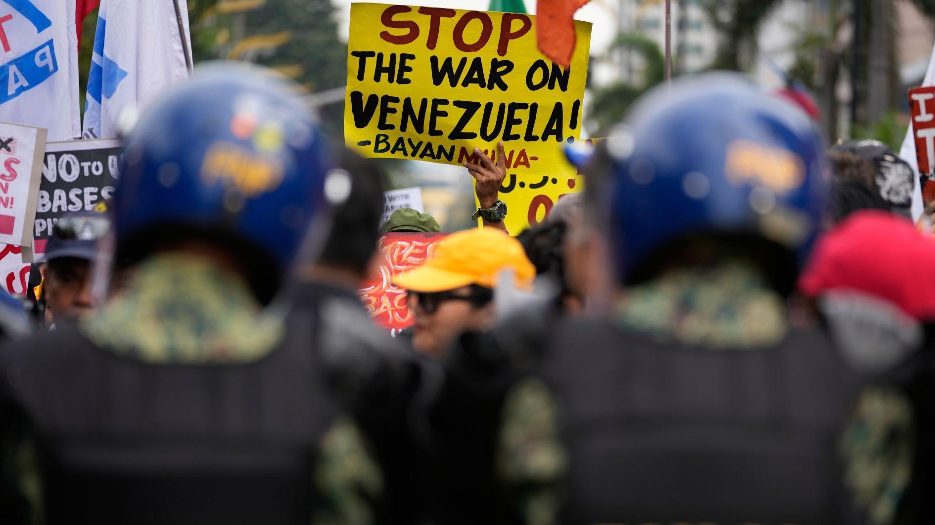 Philippines arrests ex-general who called for president's ouster