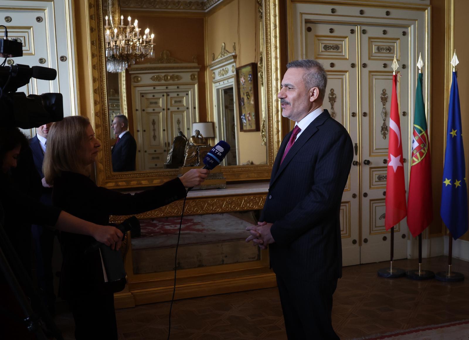 Turkish FM criticizes EU's stalled approach to membership bid