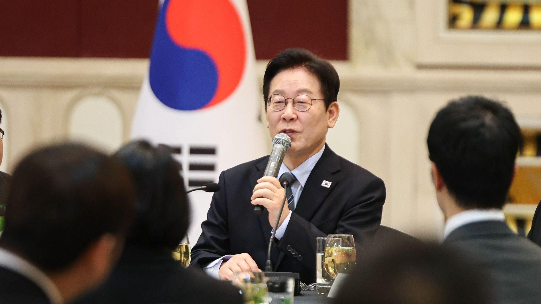 Lee says urged Xi to help curb North's nukes