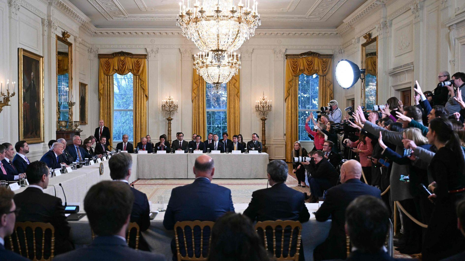 Trump moves to protect money from Venezuelan oil