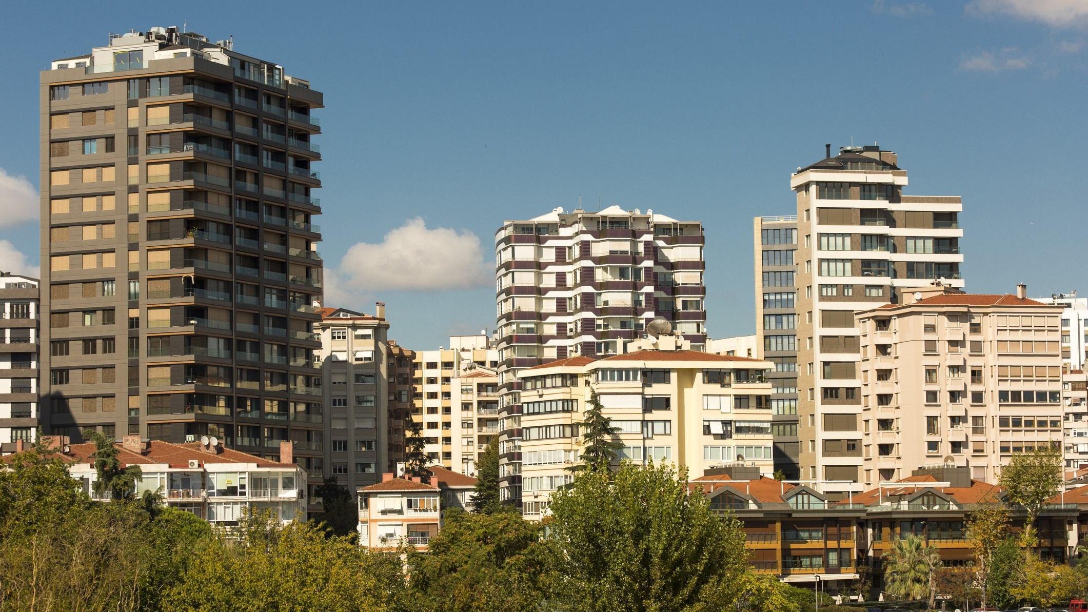 Foreign buyers now opt for smaller-sized properties