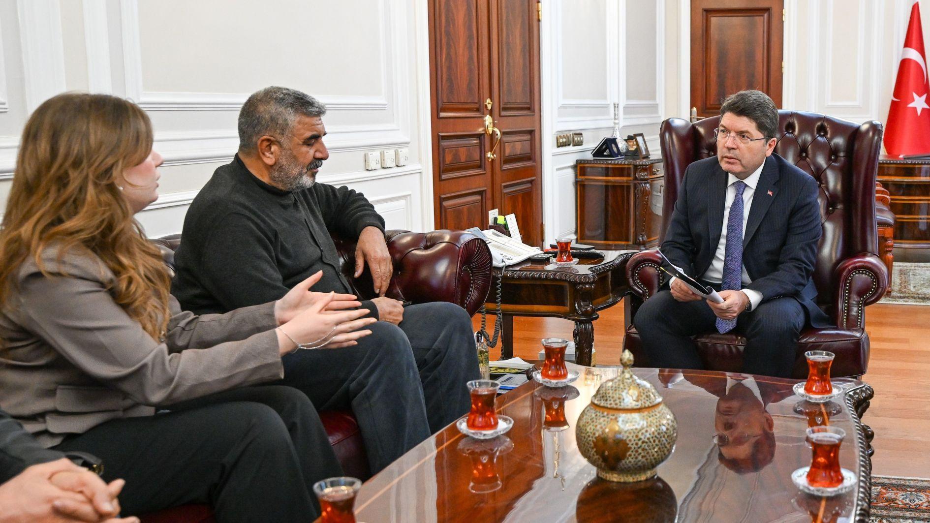 Turkish justice minister meets family as probe into student’s suspicious death drags on