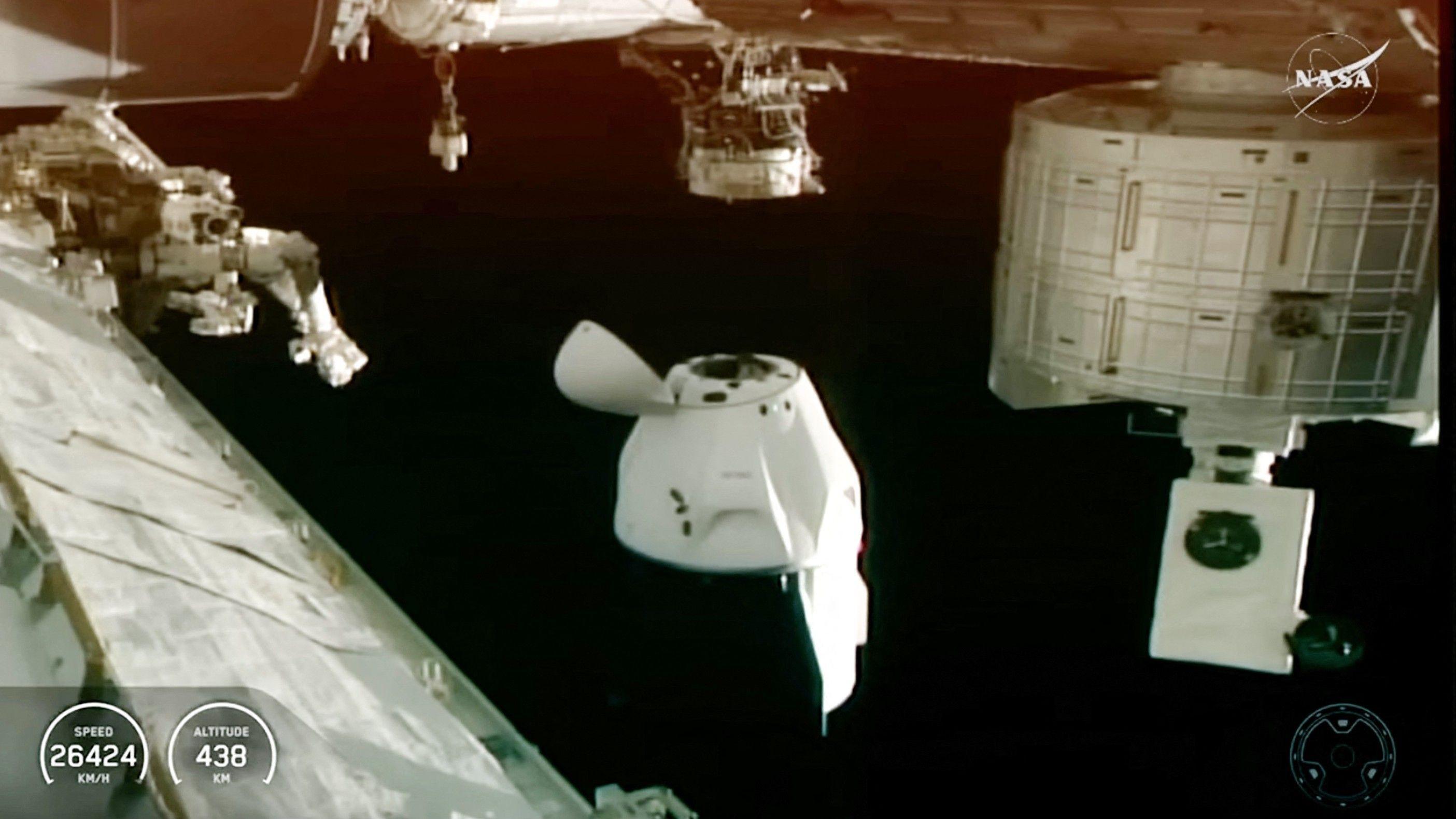 ISS crew splashes down on Earth after medical evacuation