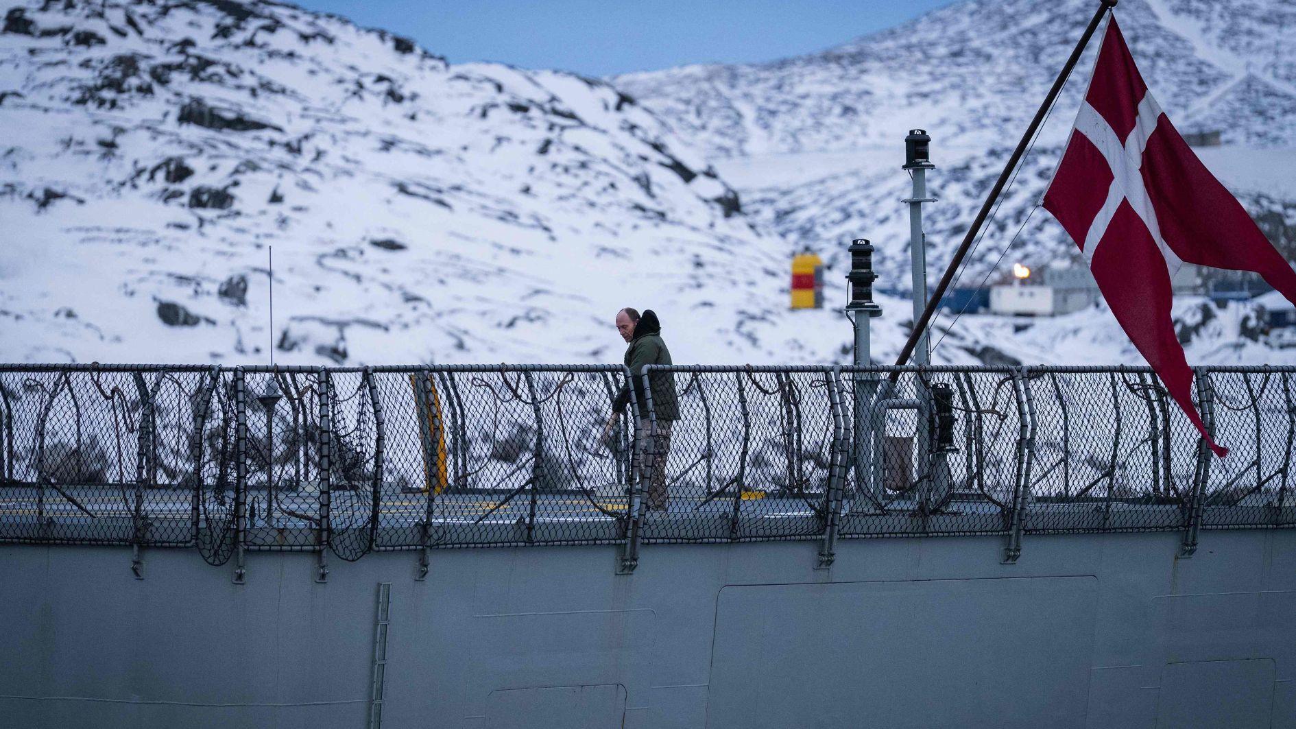 Trump threatens tariffs on nations that don't back Greenland takeover