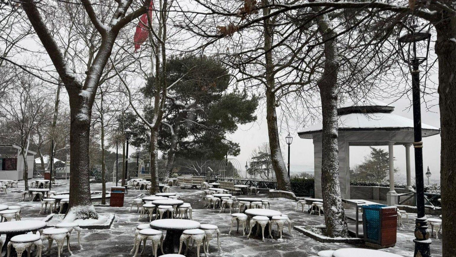 Cold snap strikes again as Istanbul rain turns into snow spectacle