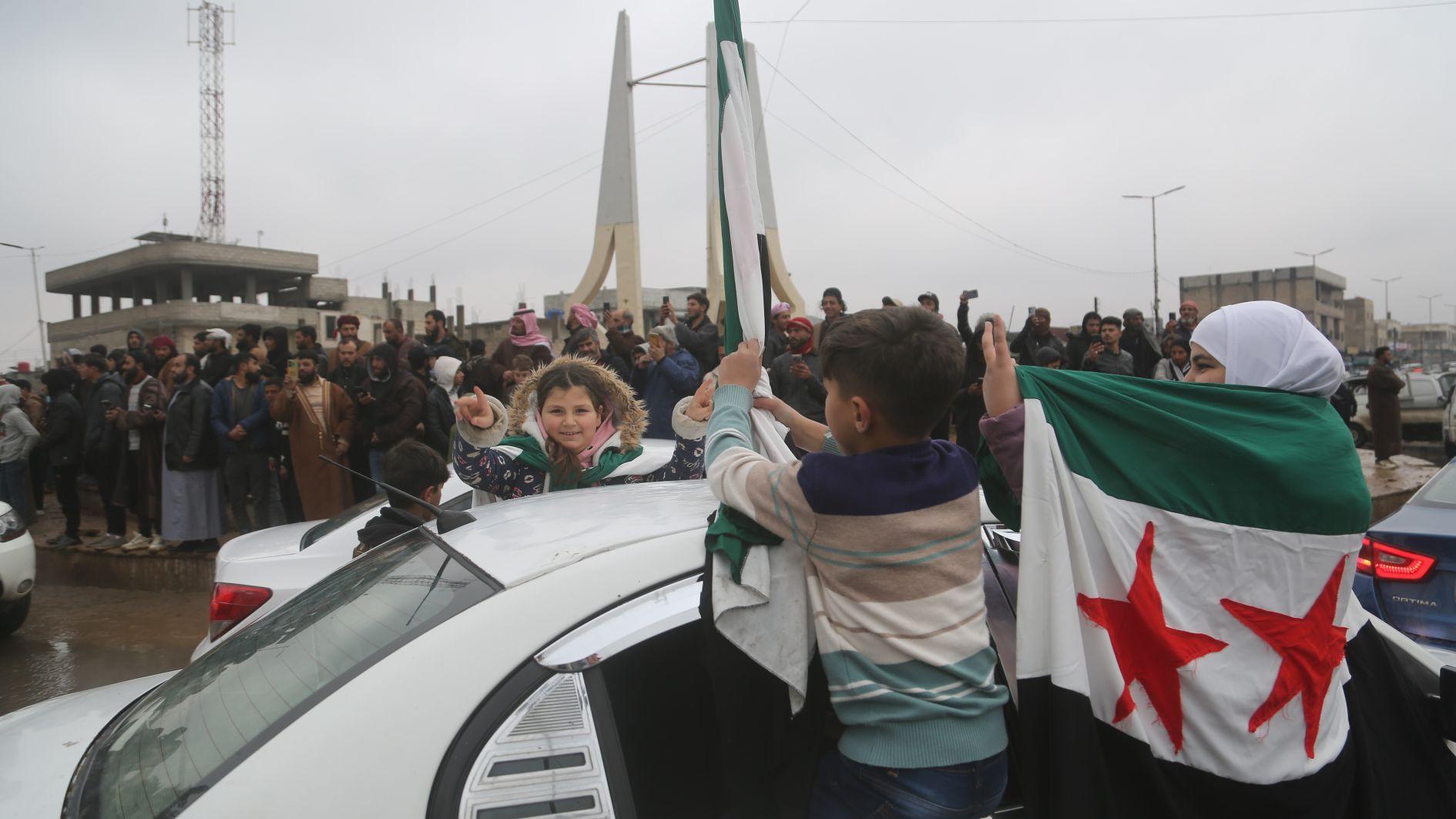 Syrian army seizes control of Raqqa province