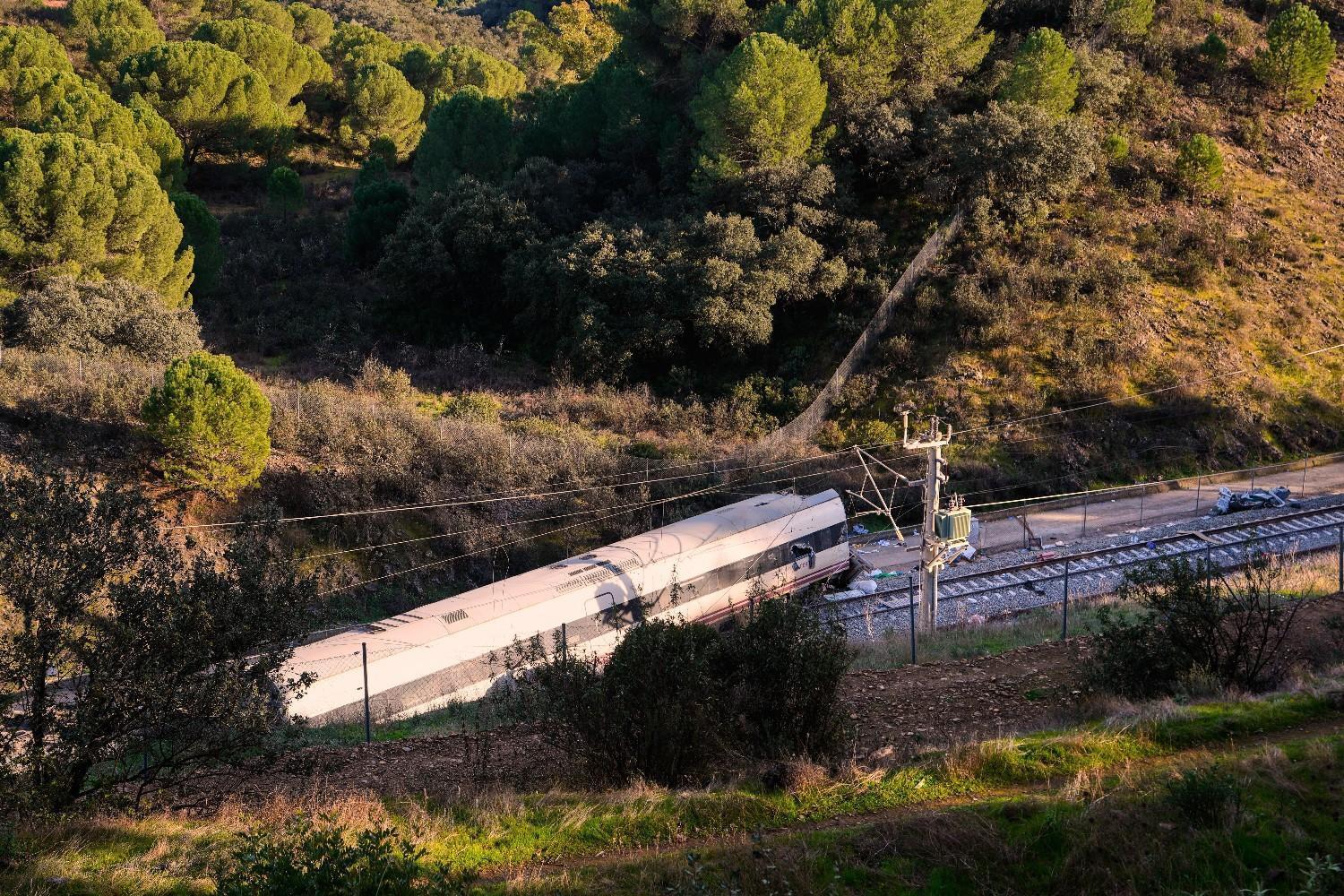 Spain mourns as train crash toll rises to 40