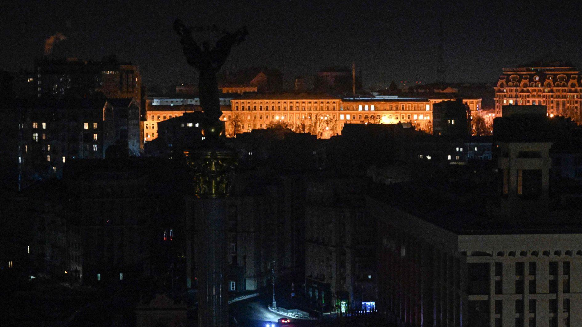 Almost half of Kiev without heat, power, after Russian attack