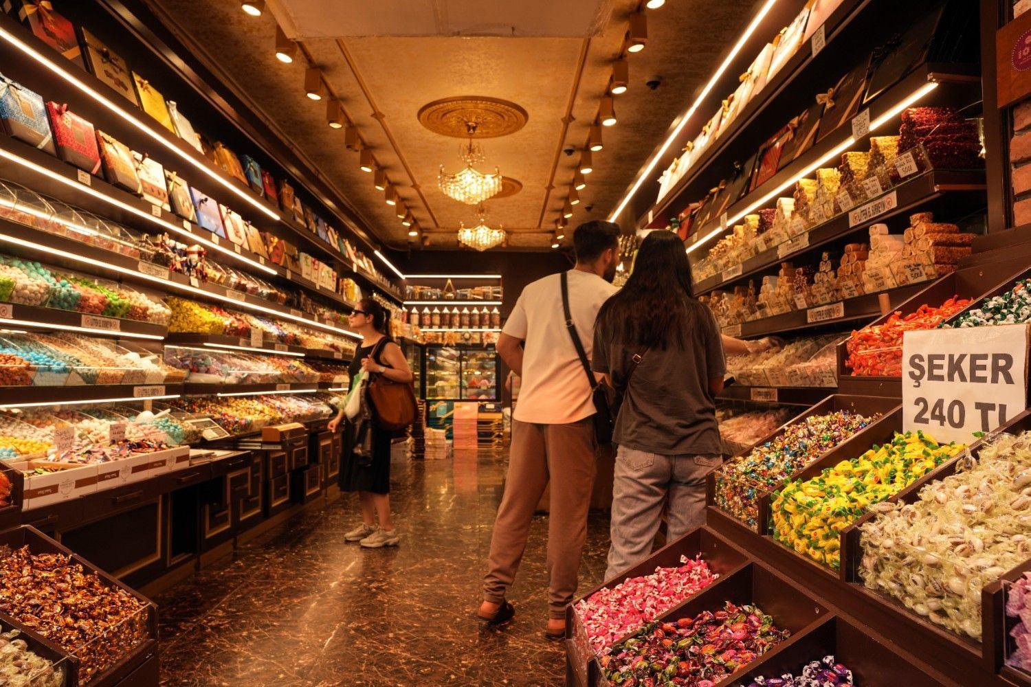 Turkish consumer confidence up, but business confidence falls in January