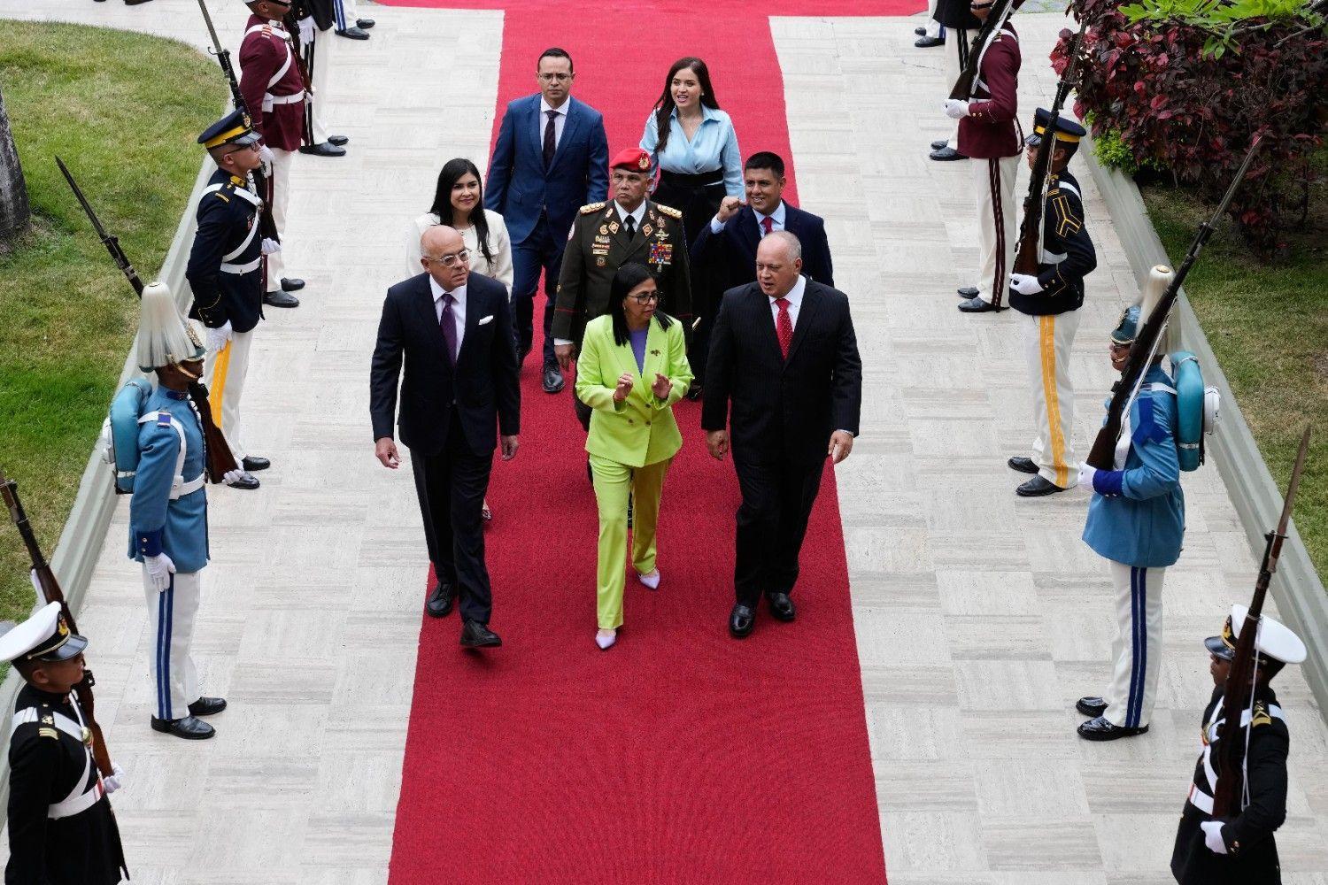 Interim Venezuela leader to visit Washington