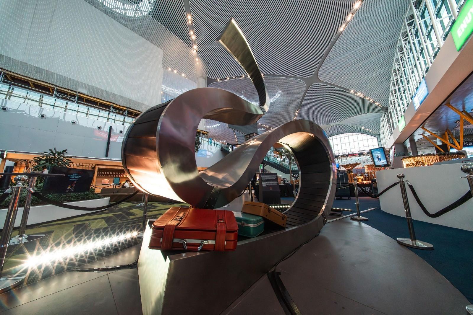 Forgotten items become art in Istanbul Airport exhibition