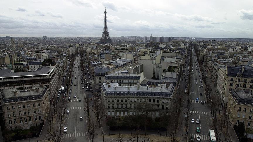 Almost half of French real estate agents enable racism: study