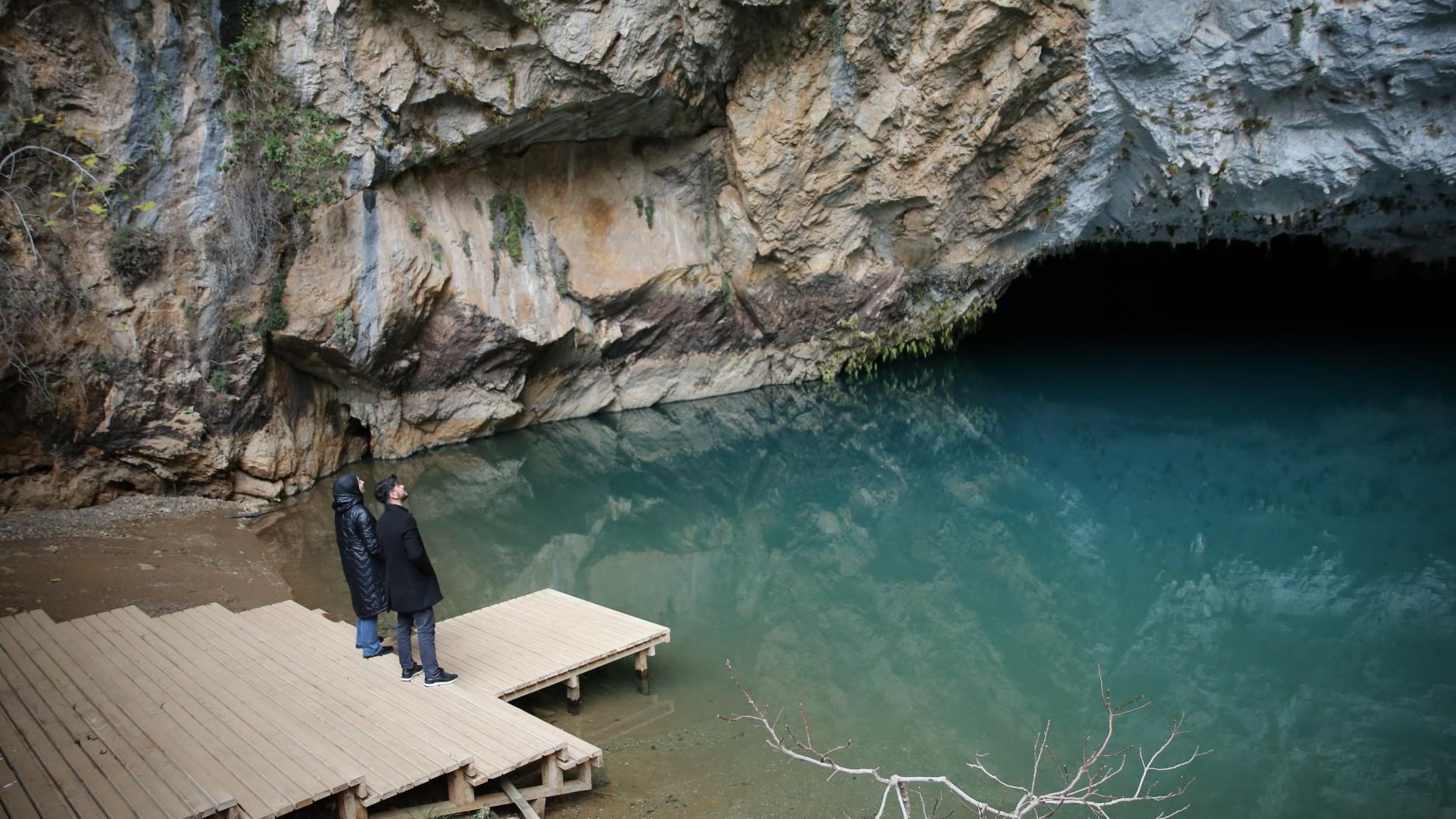 Altınbeşik Cave walkway to be protected with steel mesh