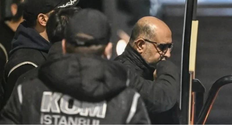 Istanbul court opens trial of seven CHP mayors