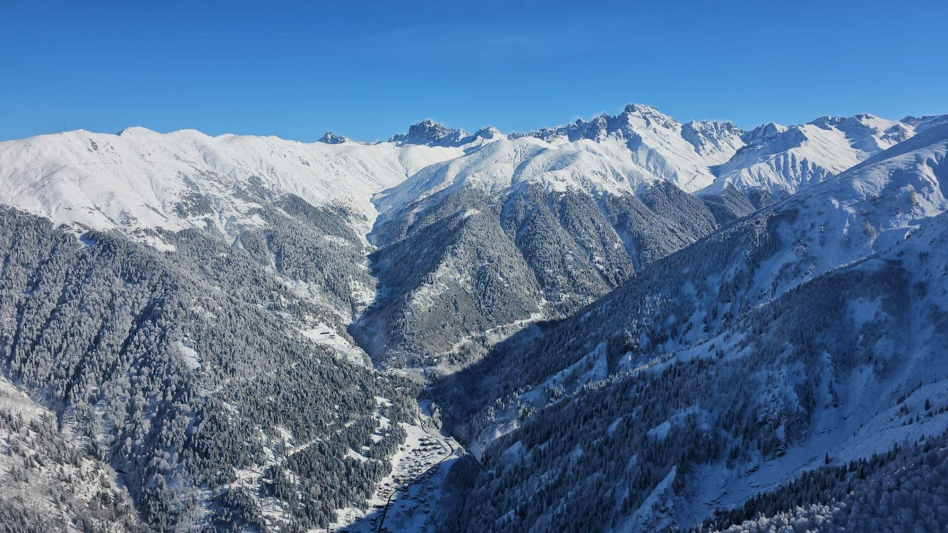Heli-skiing excitement continues on Kaçkar Mountains