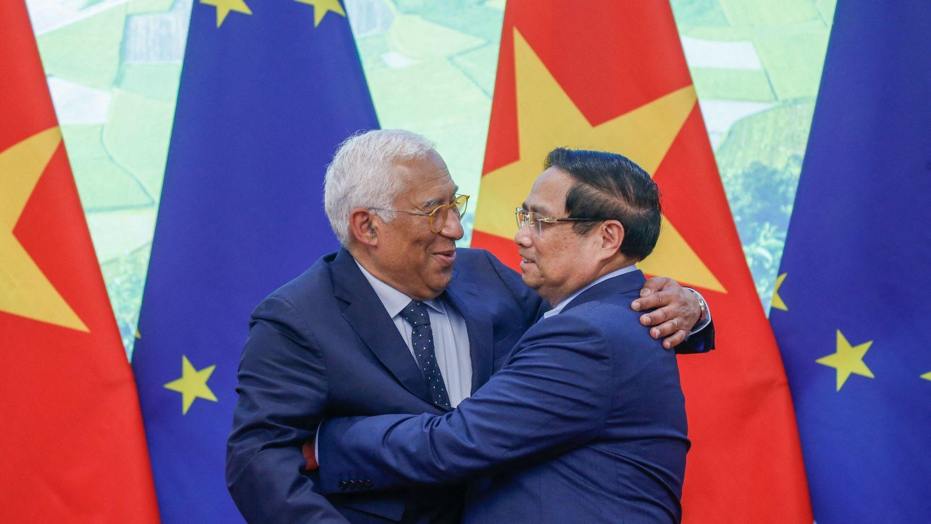 Vietnam, EU vow stronger ties as bloc's chief visits Hanoi