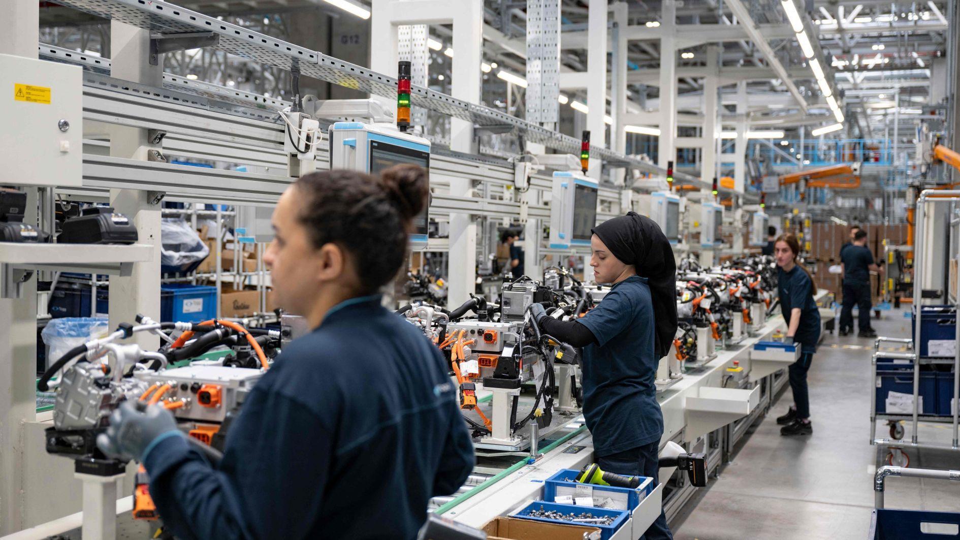 Unemployment down to historic low of 7.7 percent in December