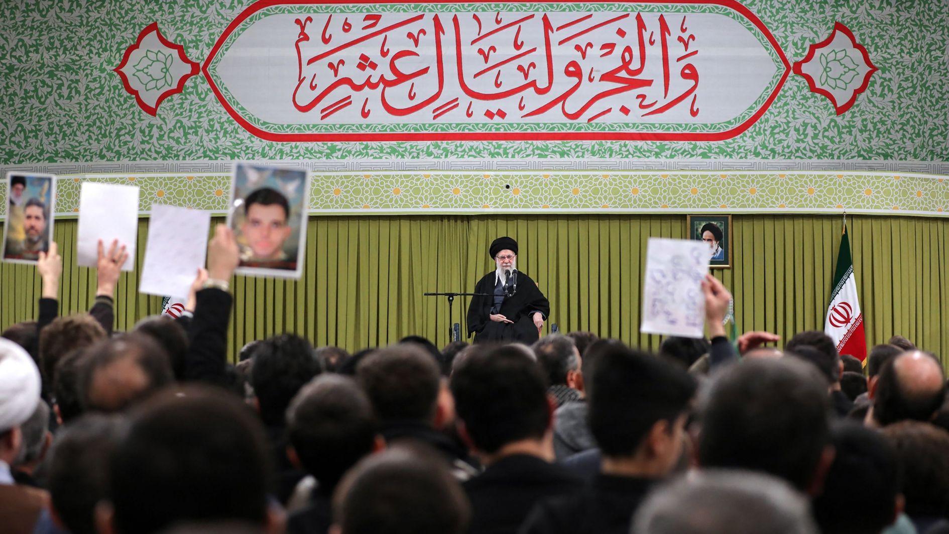 Irans Khamenei warns of regional war if US attacks