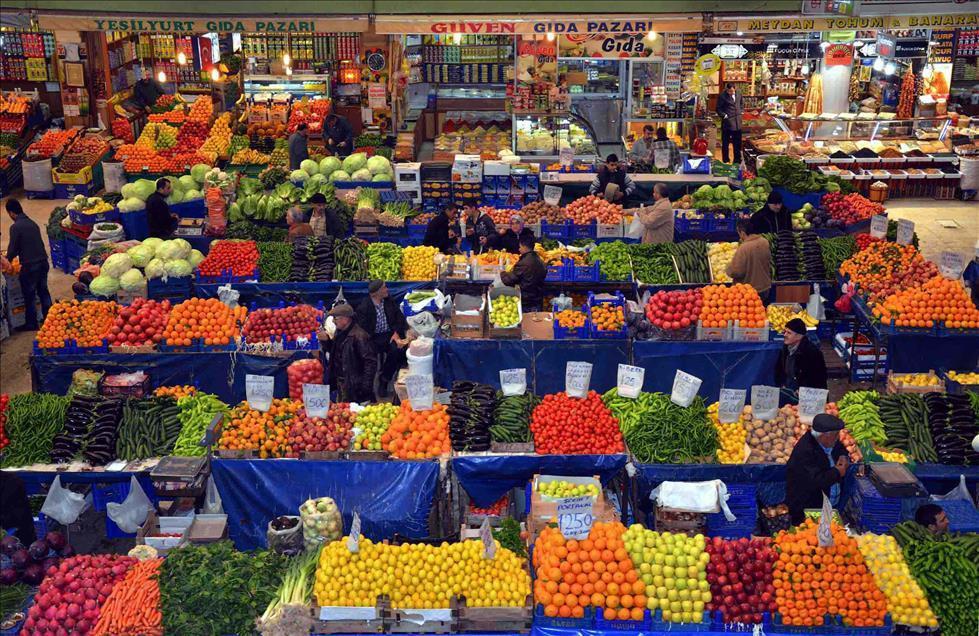 Food prices surge ahead of Ramadan, driving inflation higher