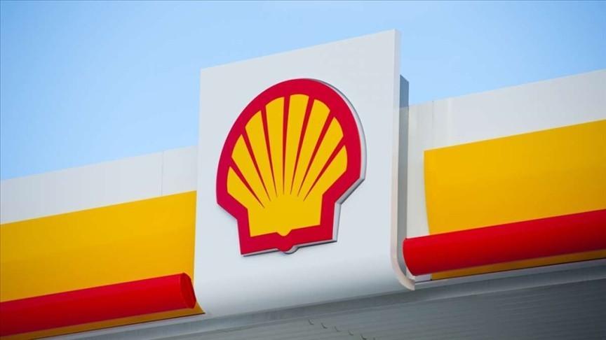 Shell says annual profit up 11 pct despite falling oil prices
