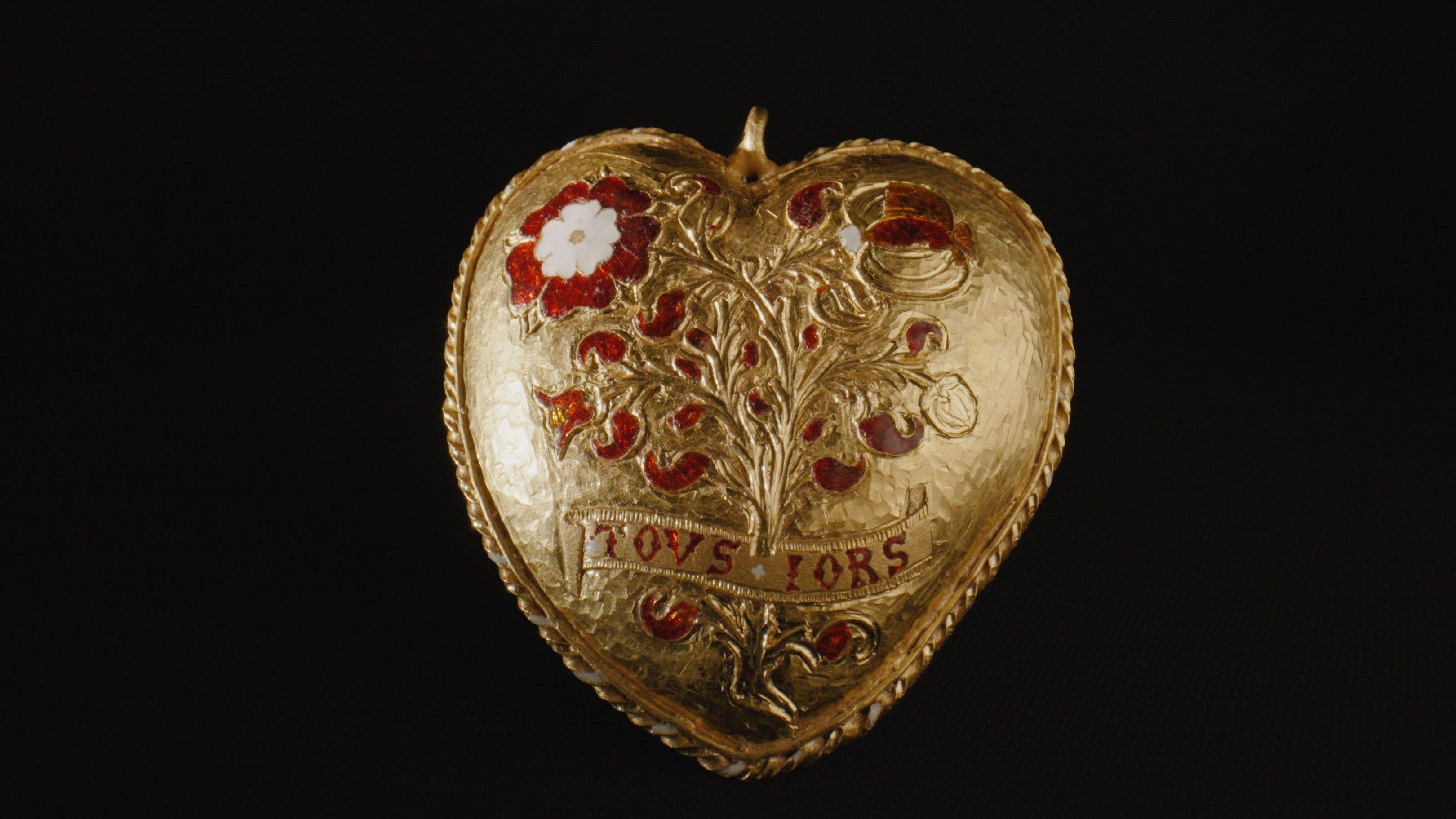 British Museum secures Henry VIII heart pendant