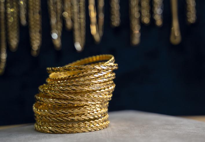 CANLI VE ANLIK ALTIN FİYATLARI SON DAKİKA 15 ŞUBAT 2026 (GÜNCEL DETAYLI TABLO) || Hafta sonu gram altın, dörttebir altın, ONS altın ne kadar, kaç TL ediyor Altın düşüyor mu, yükseliyor mu İşte altın alış satışı fiyatları yaşıyor grafiği...