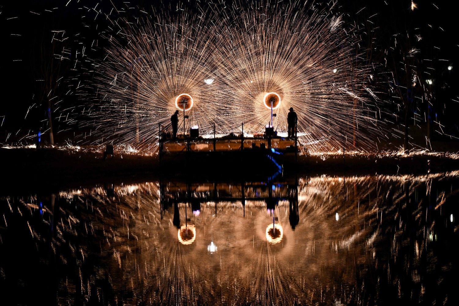 East China fireworks store explosion kills 8