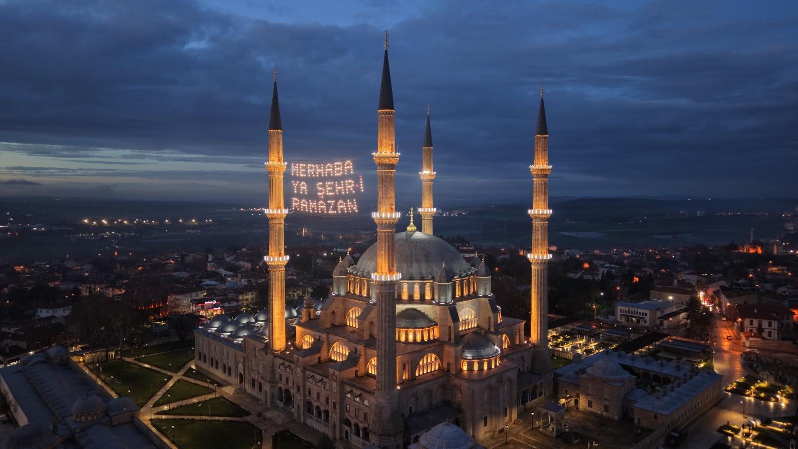 Türkiye welcomes Ramadan with journey of faith, unity