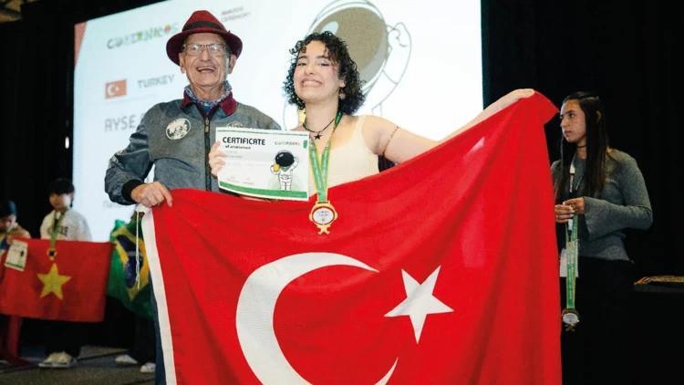 Hatay teen crowned champion in natural sciences at Copernicus Olympiad