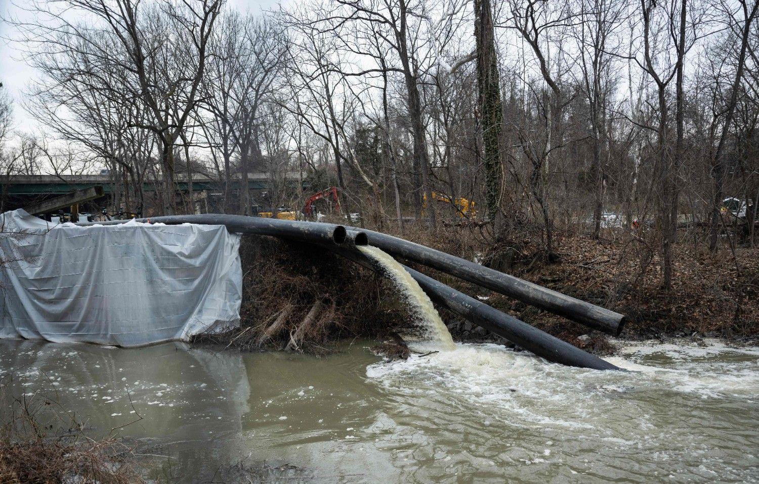 Washington mayor seeks aid on giant sewage spill