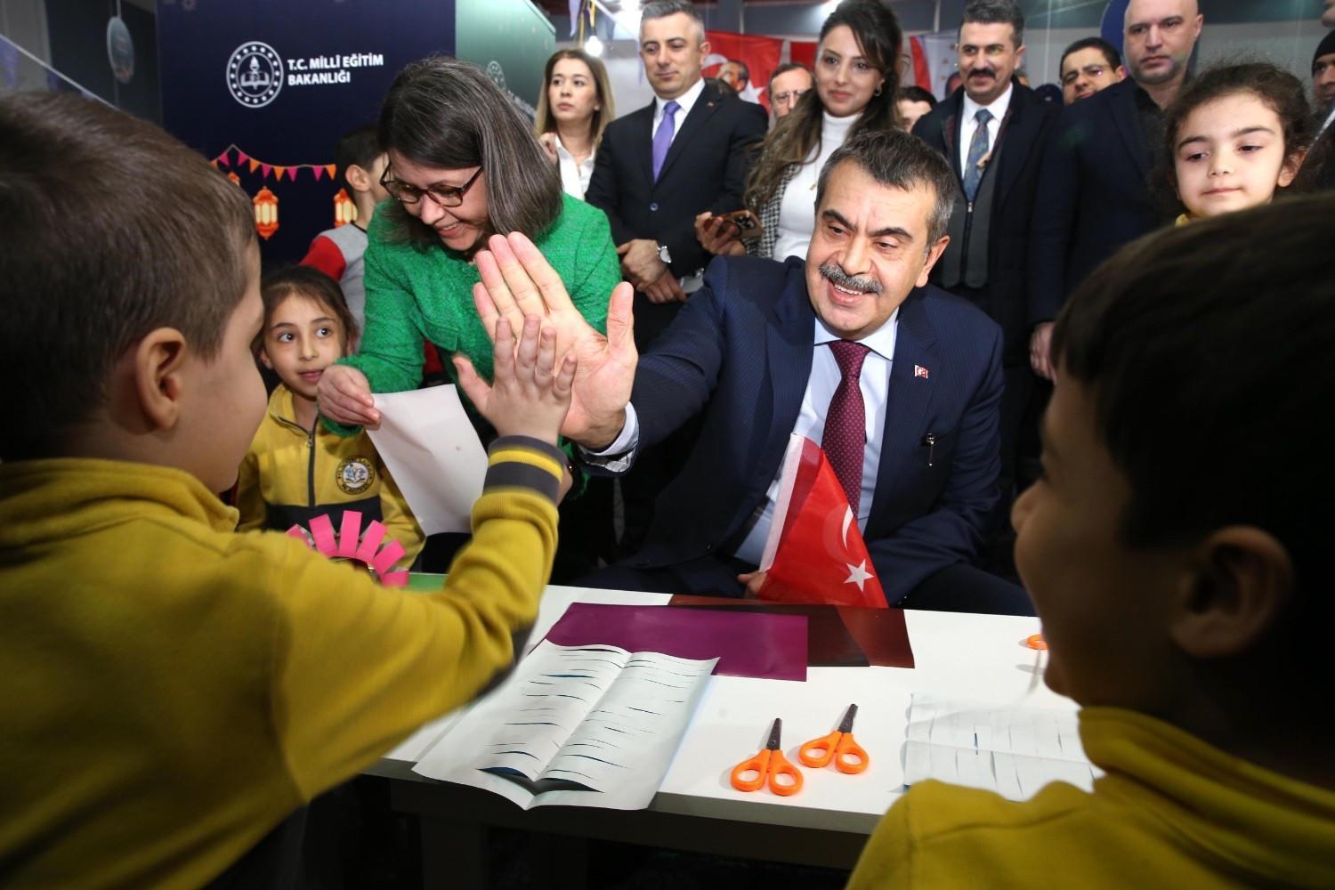 Minister signals lawsuit over ‘secularism statement’ amid Ramadan circular row