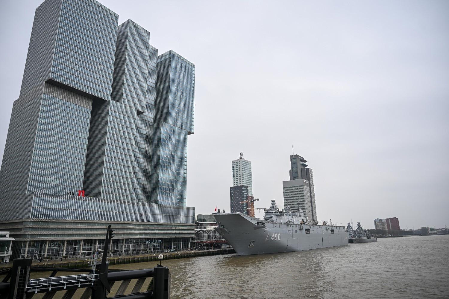 Turkish navy ships draw crowds in Rotterdam