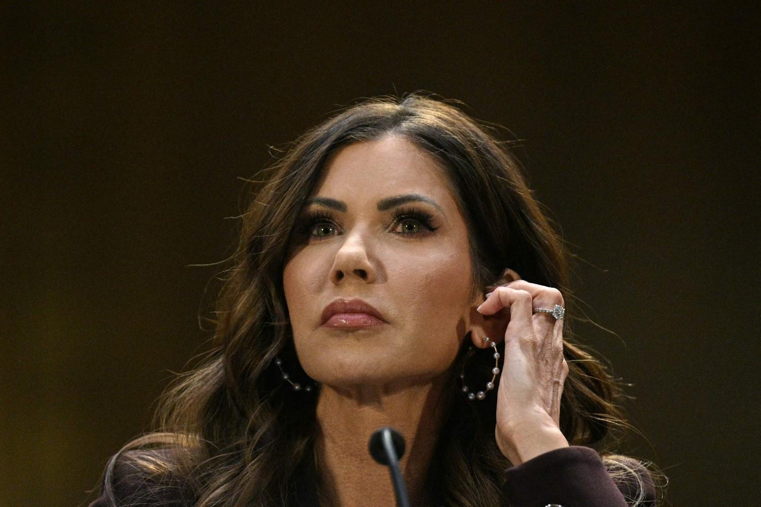 Trump fires homeland security chief Kristi Noem