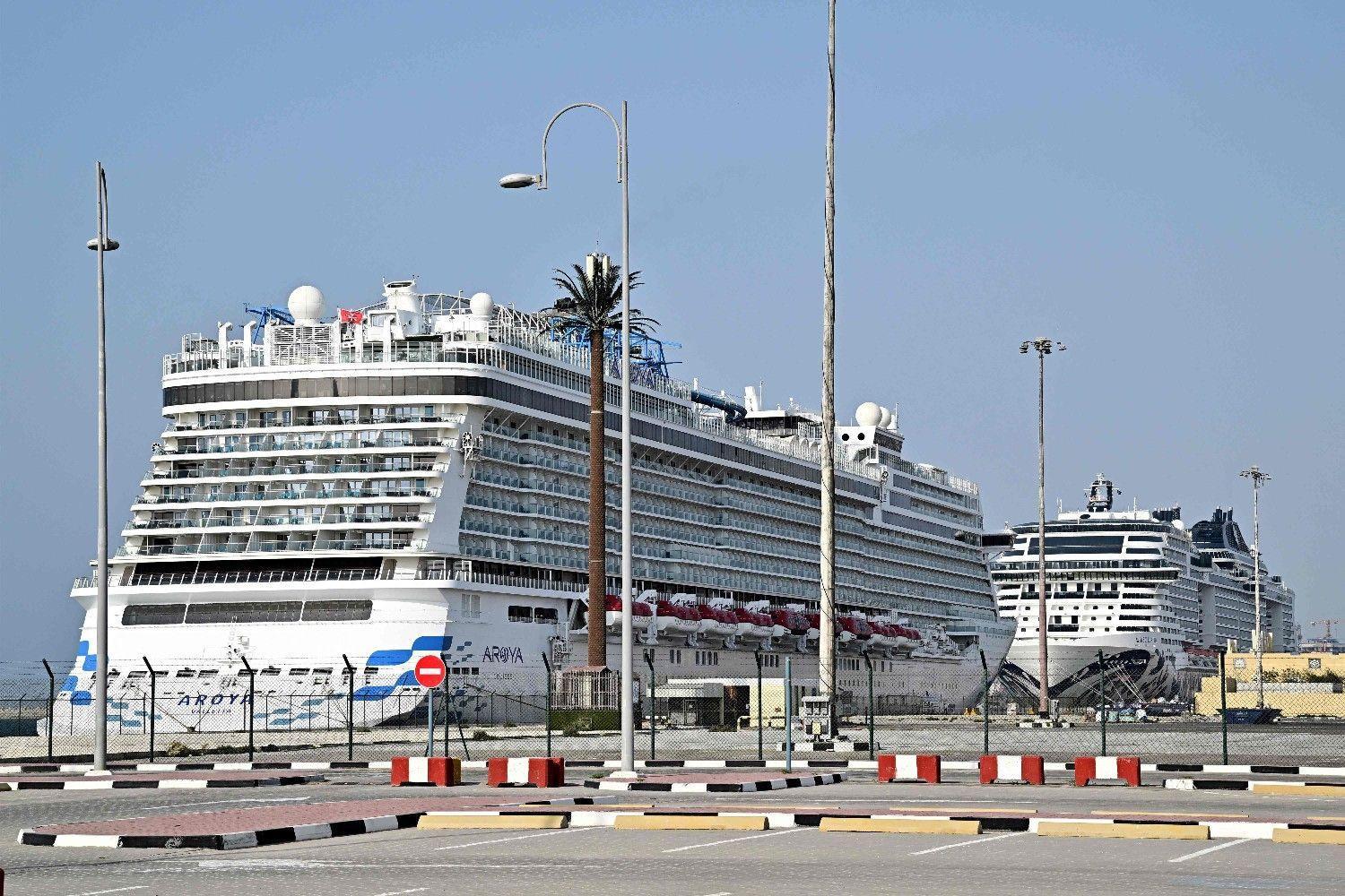 Thousands of seafarers, cruise passengers trapped in Gulf