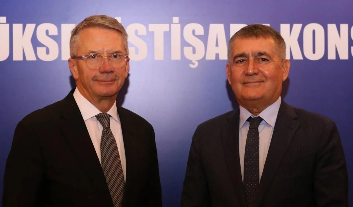 Former top officials of Turkish business group get suspended prison sentences