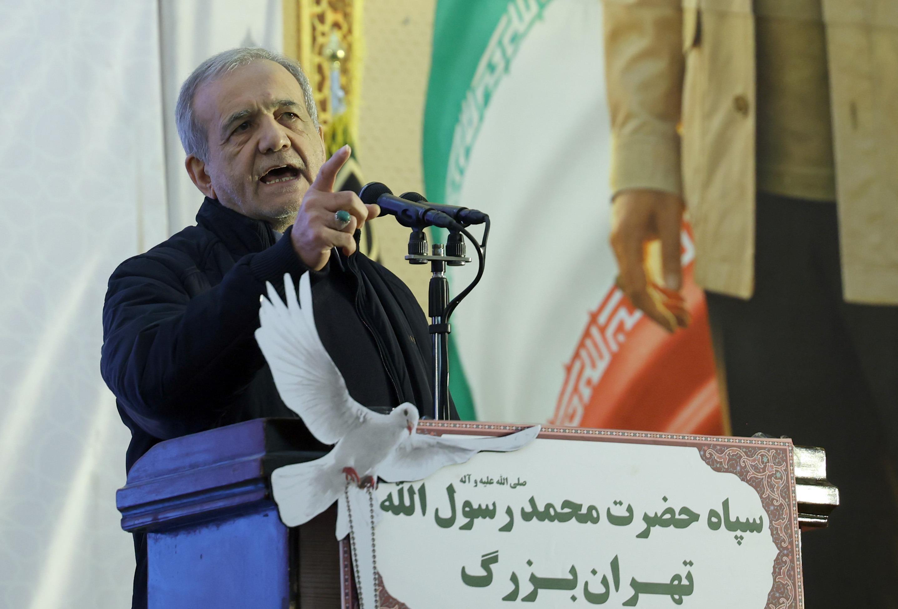 Iran says will not target neighbours unless attacked from them