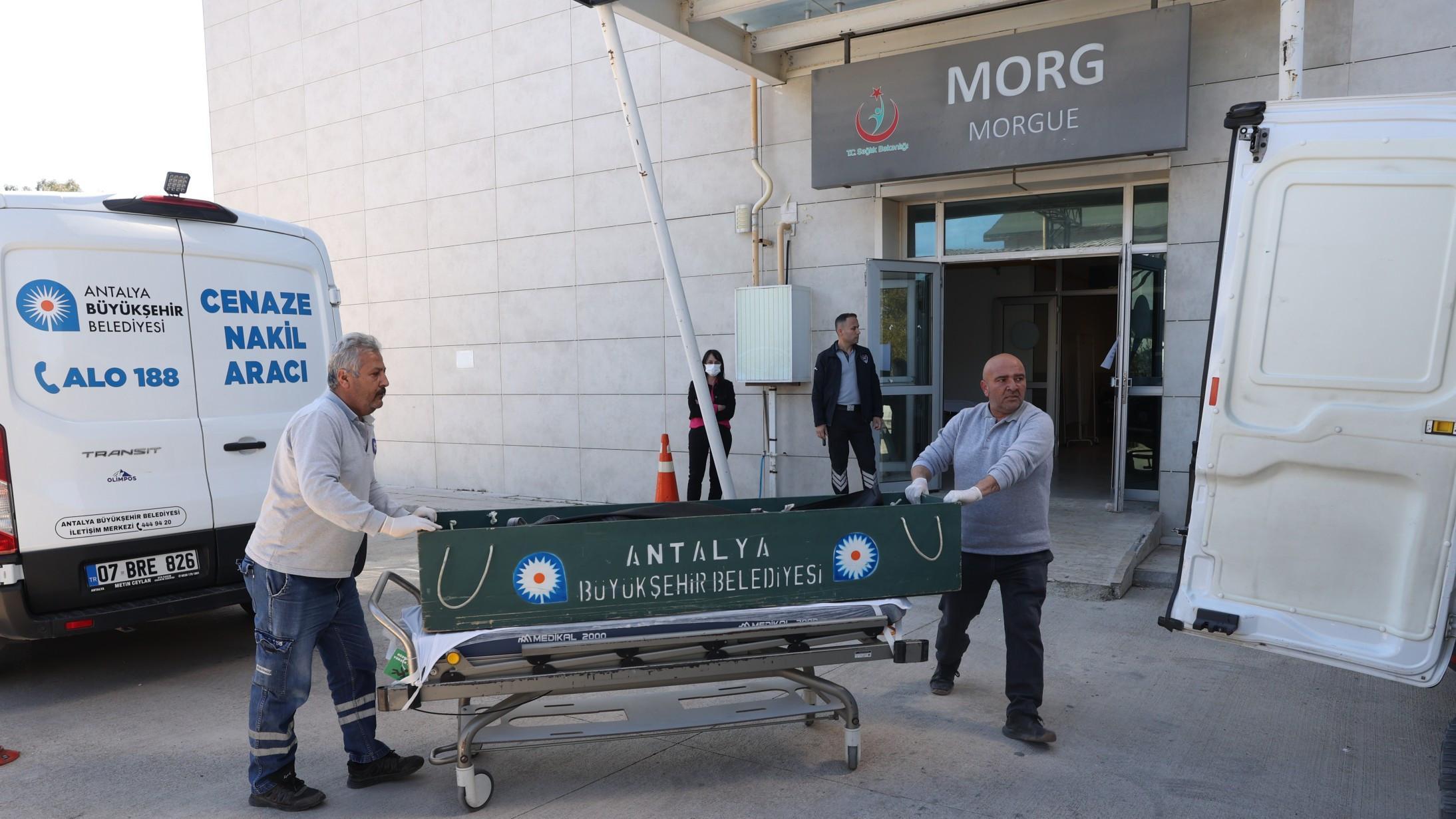 At least 14 migrants drown off Antalya after deadly collision