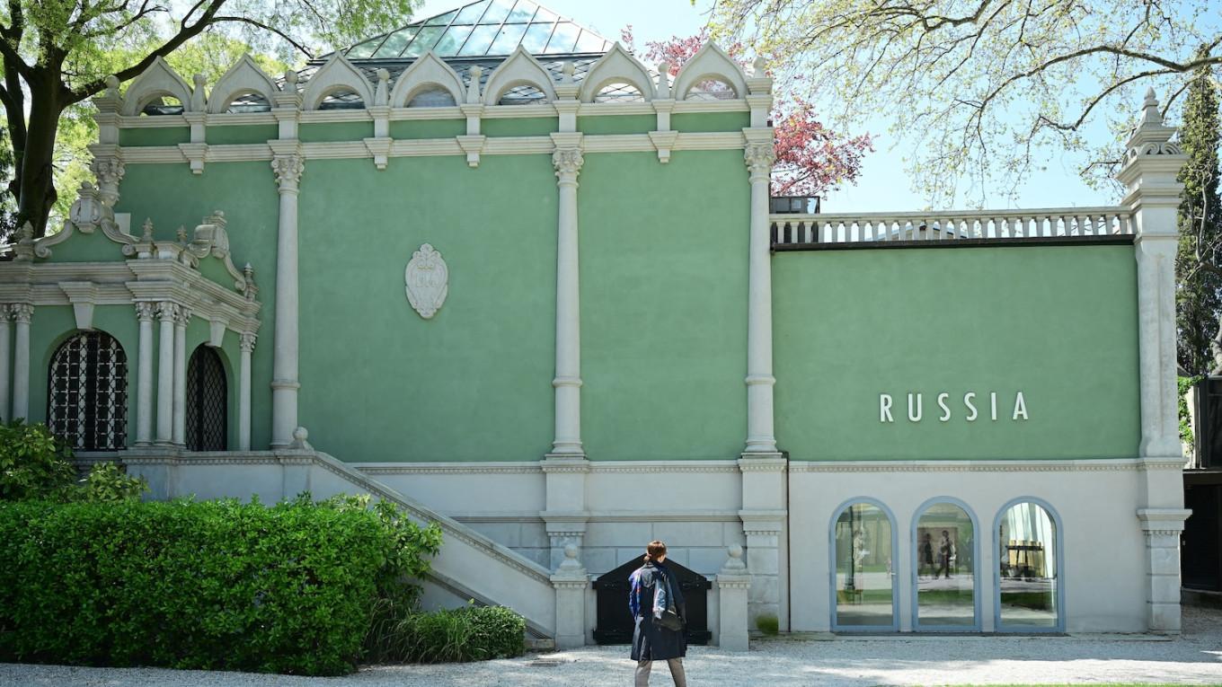 EU slams Venice Biennale for letting in Russia