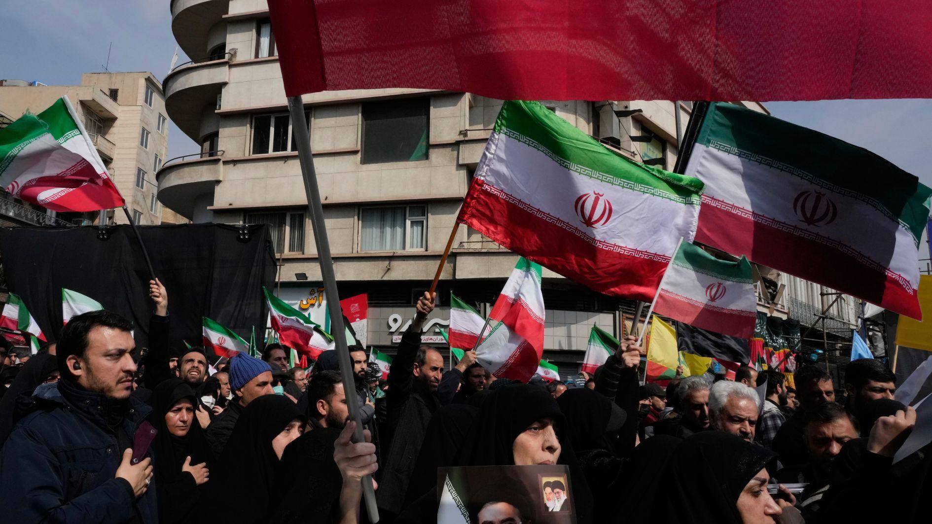 Iran threatens prolonged war as Trump says it is near defeat