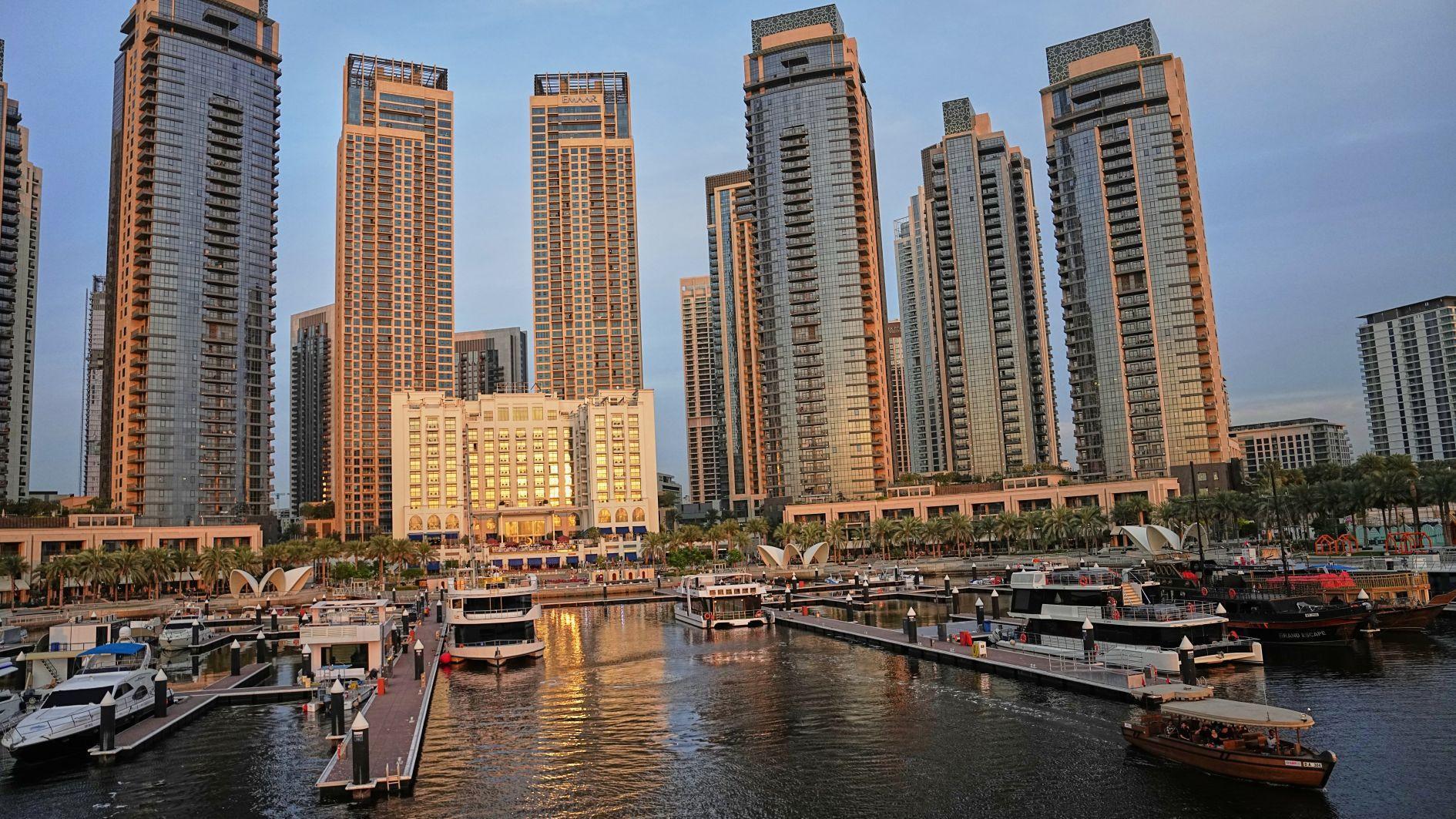 Companies evacuate Dubai financial district after Iran threats