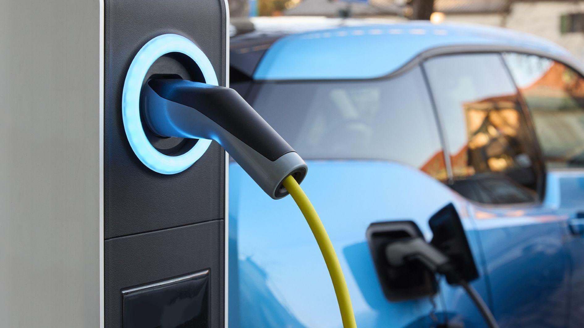 Electric car prices drop, helping EU sales: Report