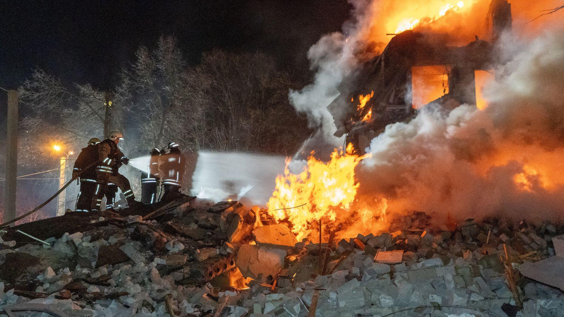 Ukraine’s Zelensky set to meet with French President Macron