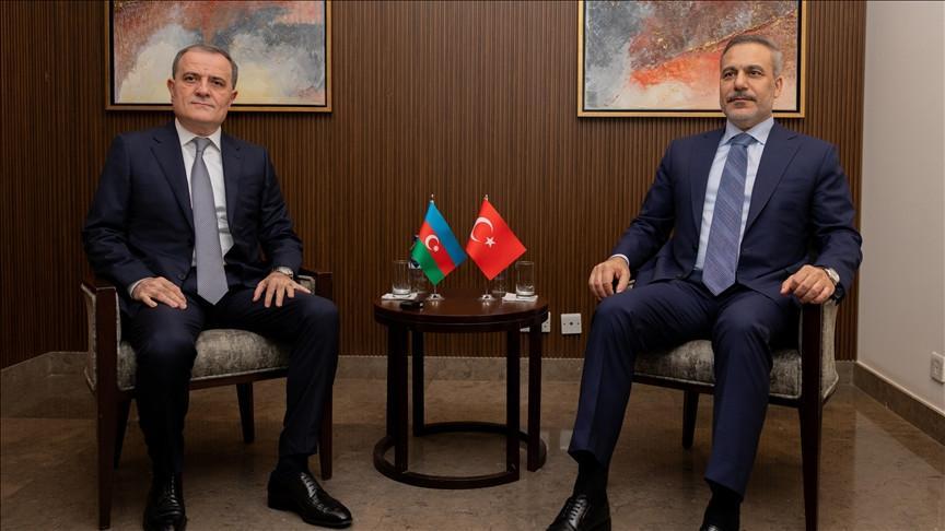 Fidan meets Azeri, Pakistani counterparts in Riyadh amid regional tensions