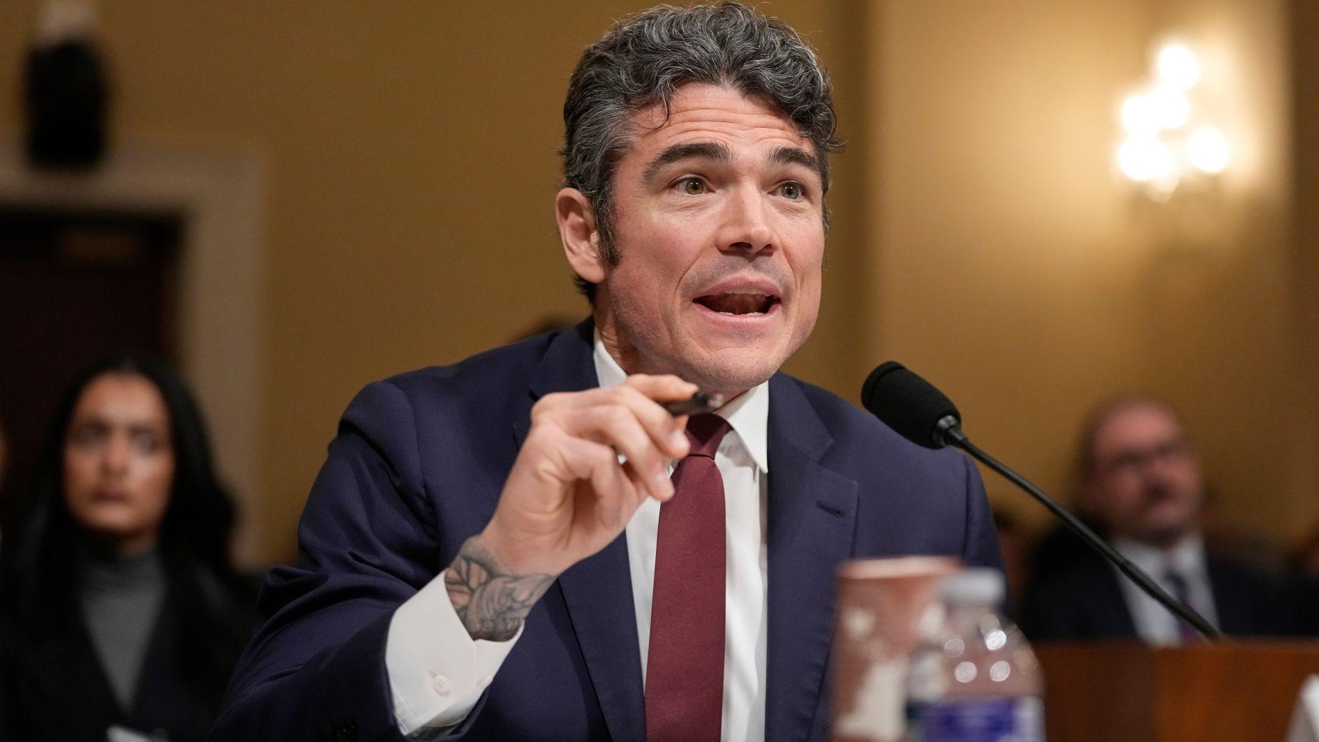 FBI probing counterterrorism official who quit over Iran war: Reports