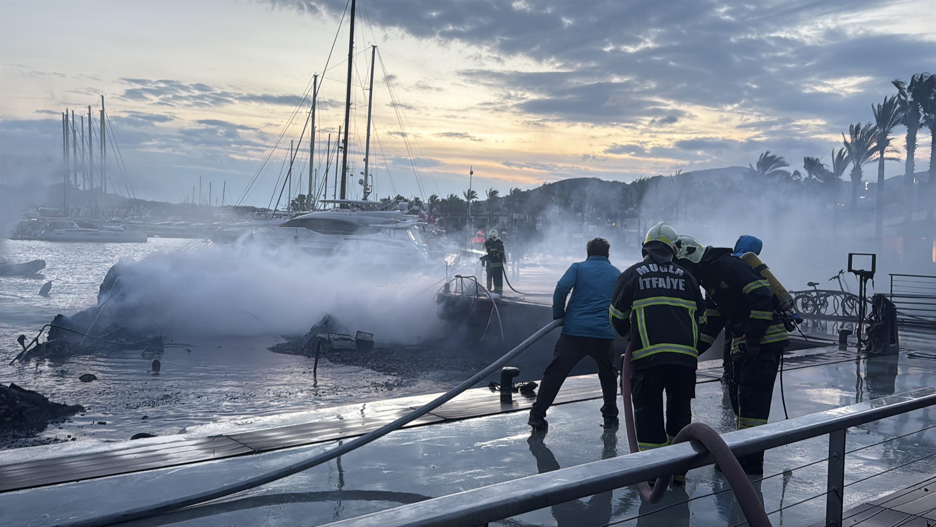 Fire at Bodrum marina sinks 7 motor yachts