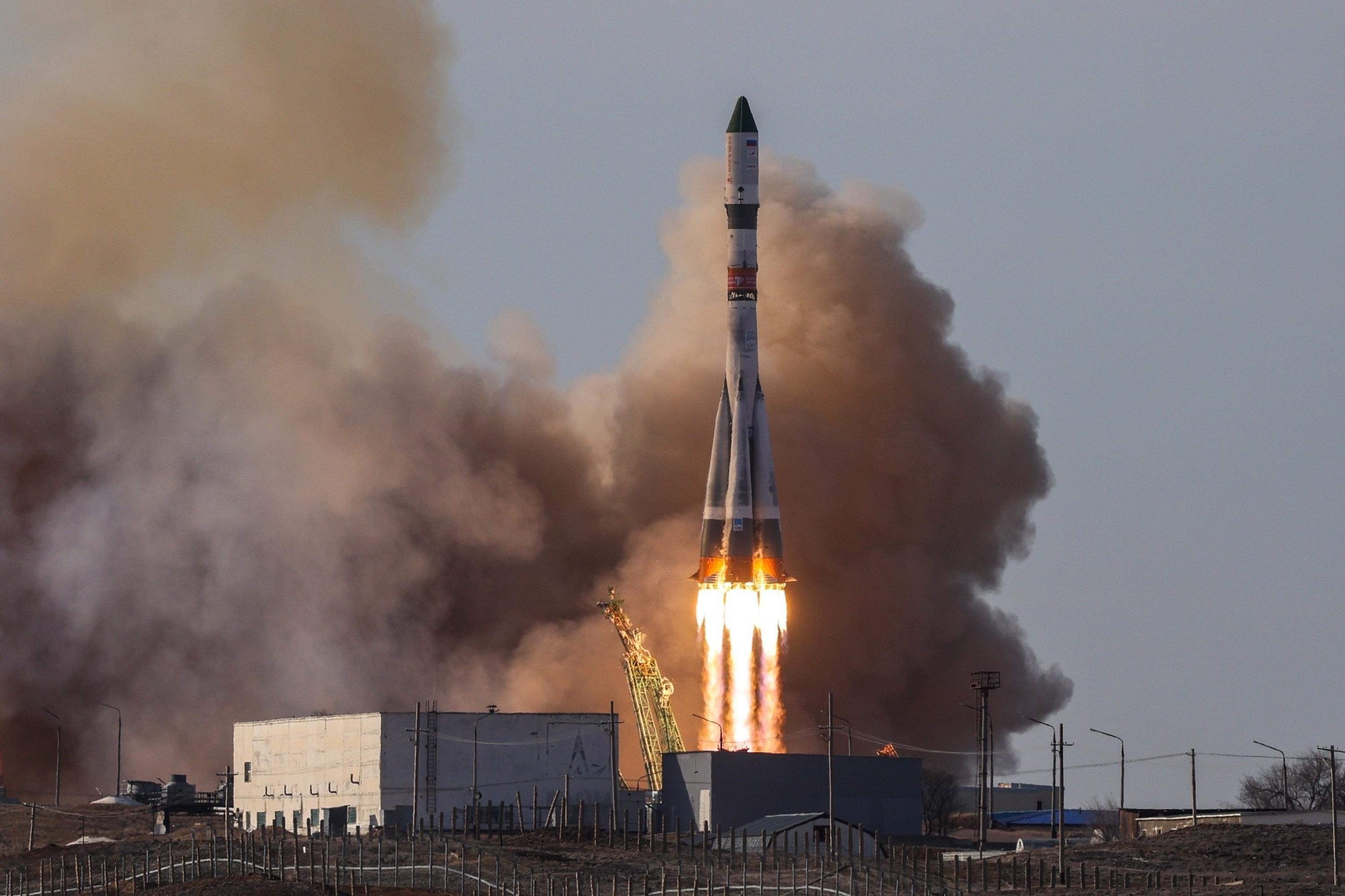 Russia resumes use of space launch site damaged in accident